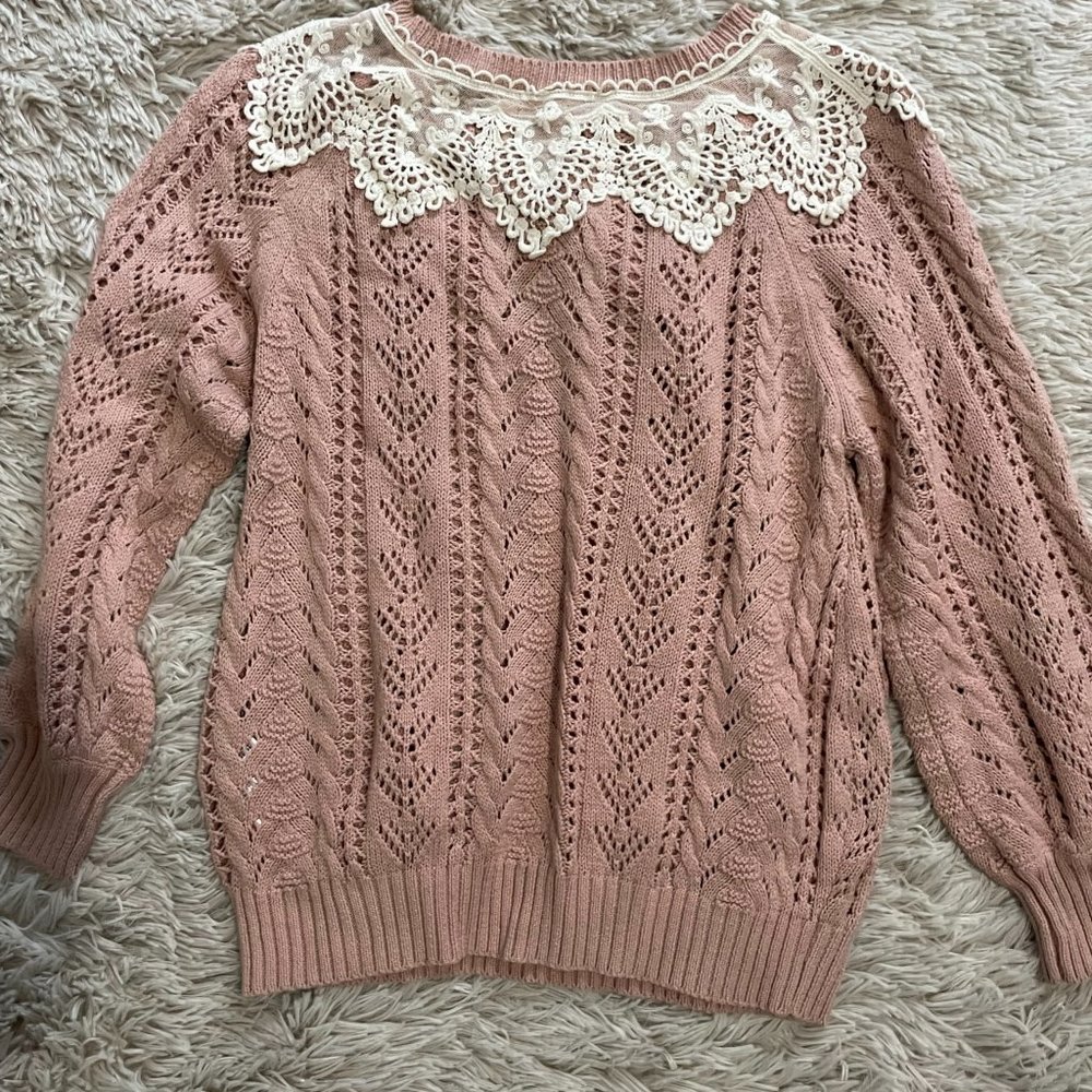 Earth music and ecology Sweater Pink with Lace Collar